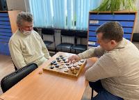 Занятие в шахматно-шашечном клубе «Е2Е4»